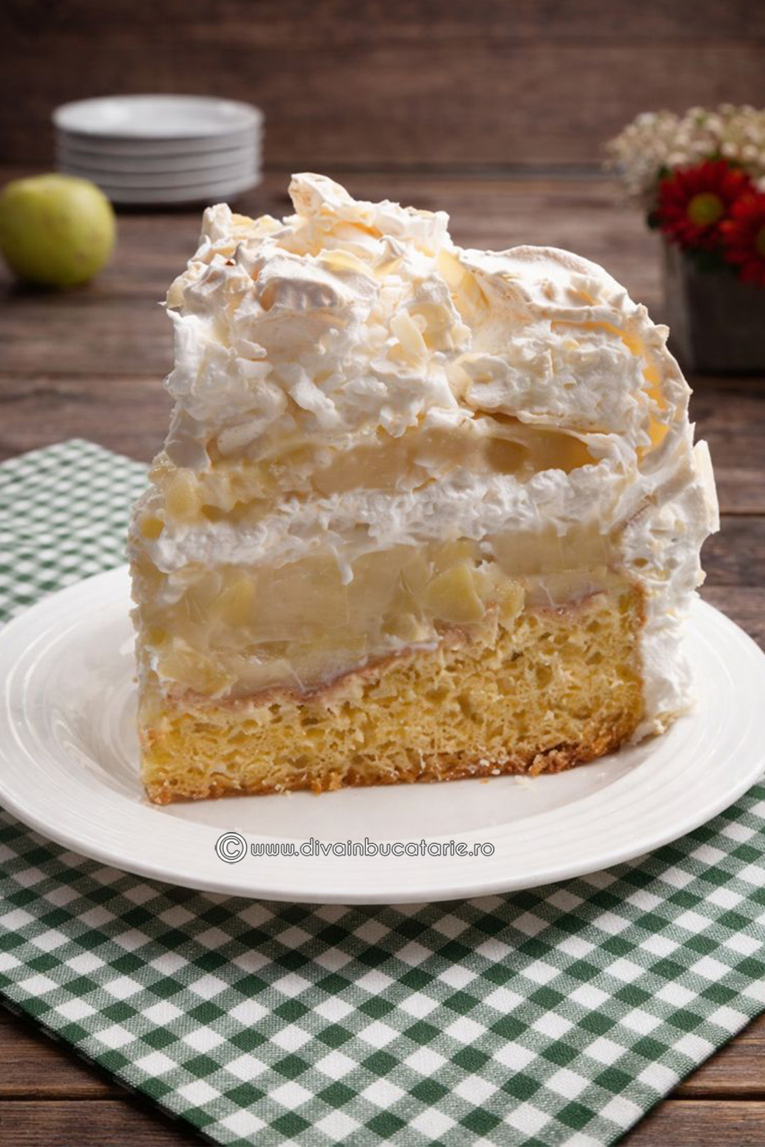 tort cu mere, frisca si bezea reteta diva in bucatarie A