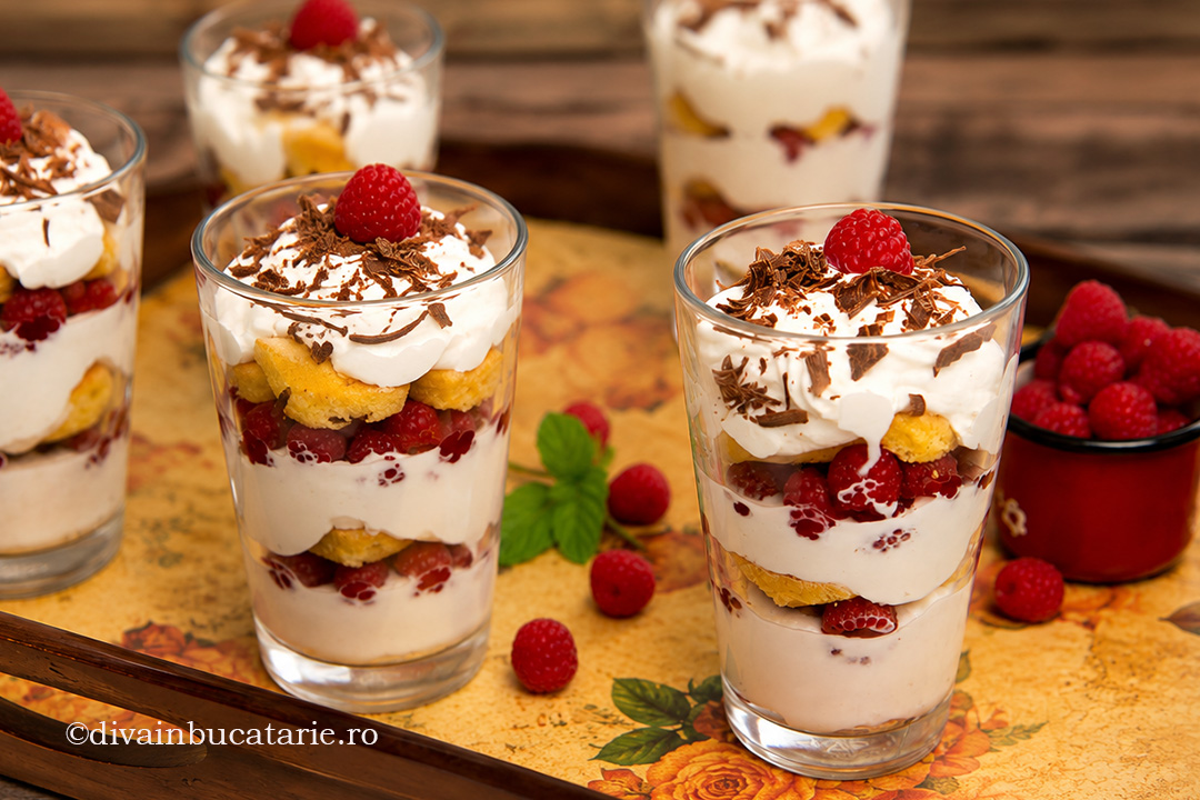 Desert cu zmeura si mascarpone la pahar B