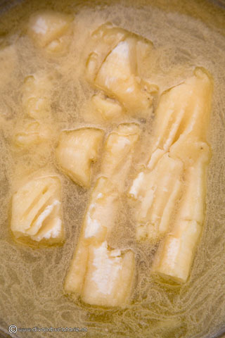prajitura-de-post-cu-banane-si-nuca-2