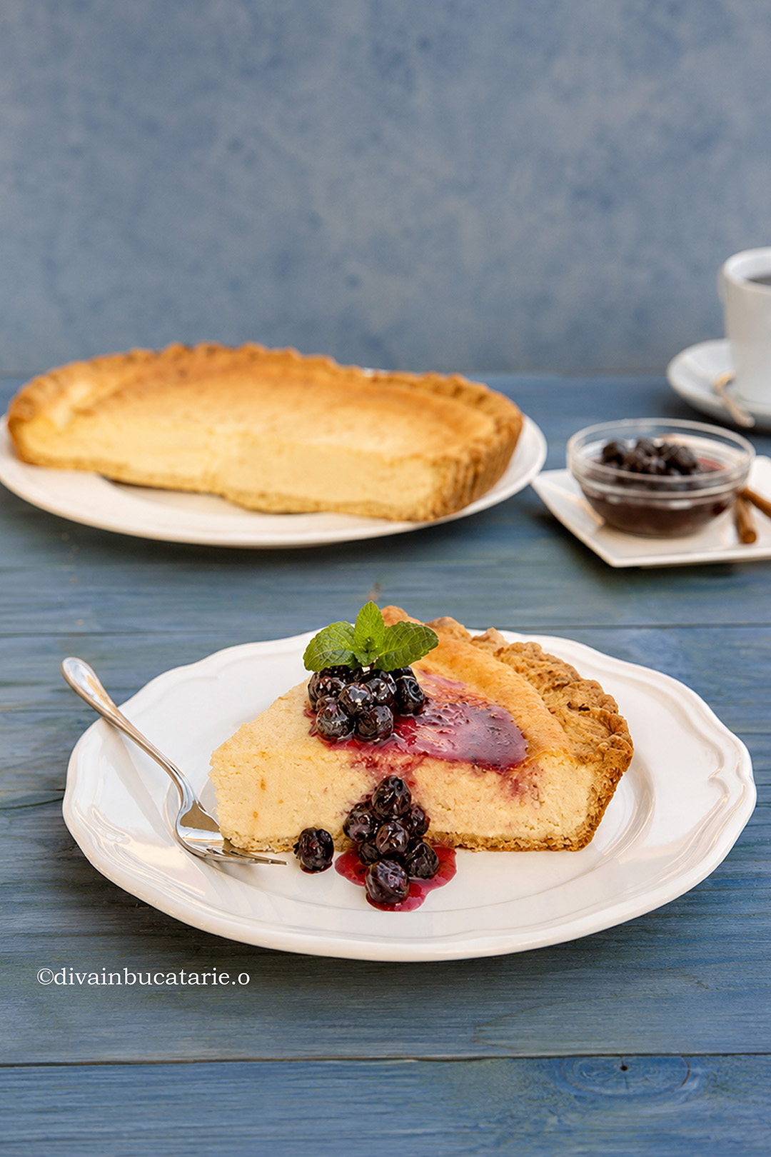 tarta cu branza de vaci si afine A