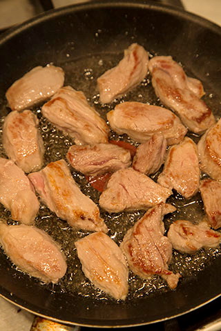 porc-cu-legume-si-paste-in-sos-teriyaki-3