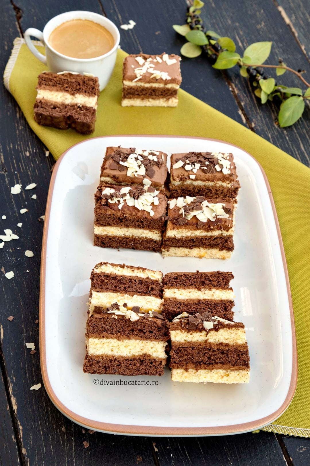 prajitura duet in alb si negru diva in bucatarie A