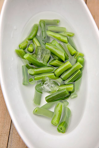 Salata de paste cu ton si fasole verde 