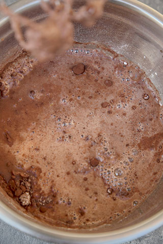 Clatite de post cu apa minerala si cacao 2