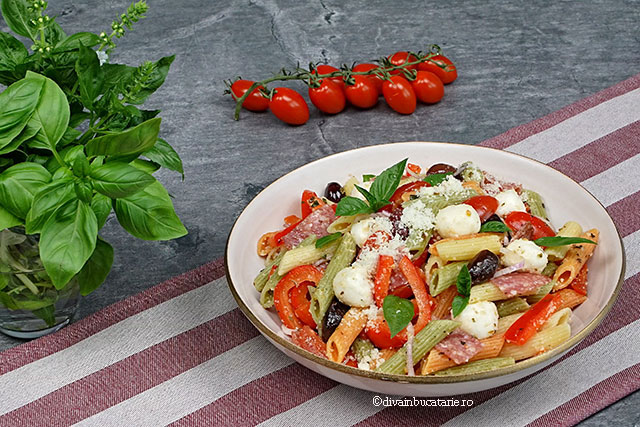 salata italiana de paste 