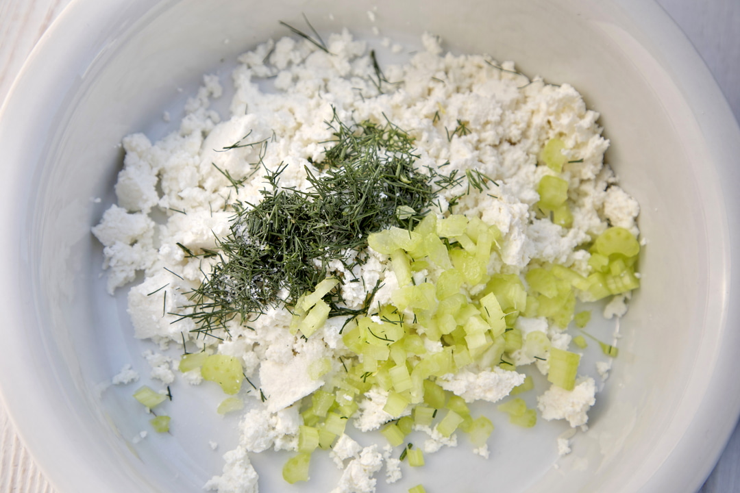 Salata de oua cu branza de vaci 3