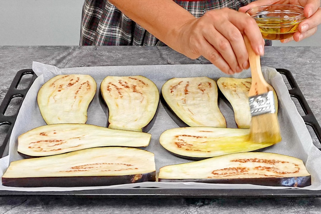 Vinete alla parmigiana sau vinete cu parmezan la cuptor 3