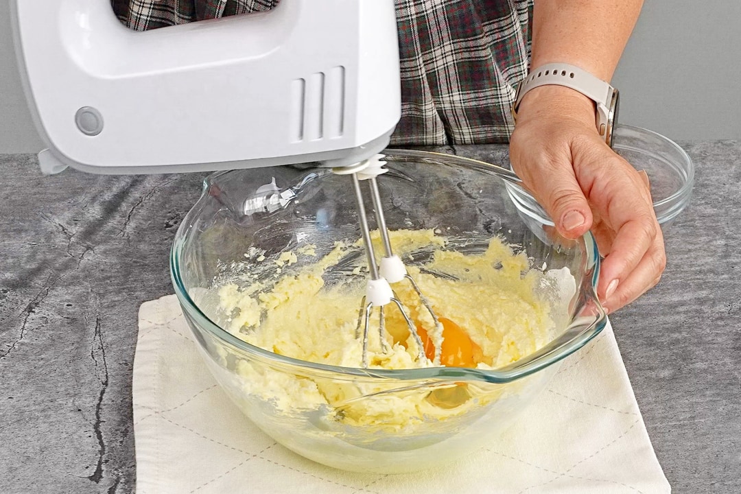 chec de ciocolata cu pere posate 5