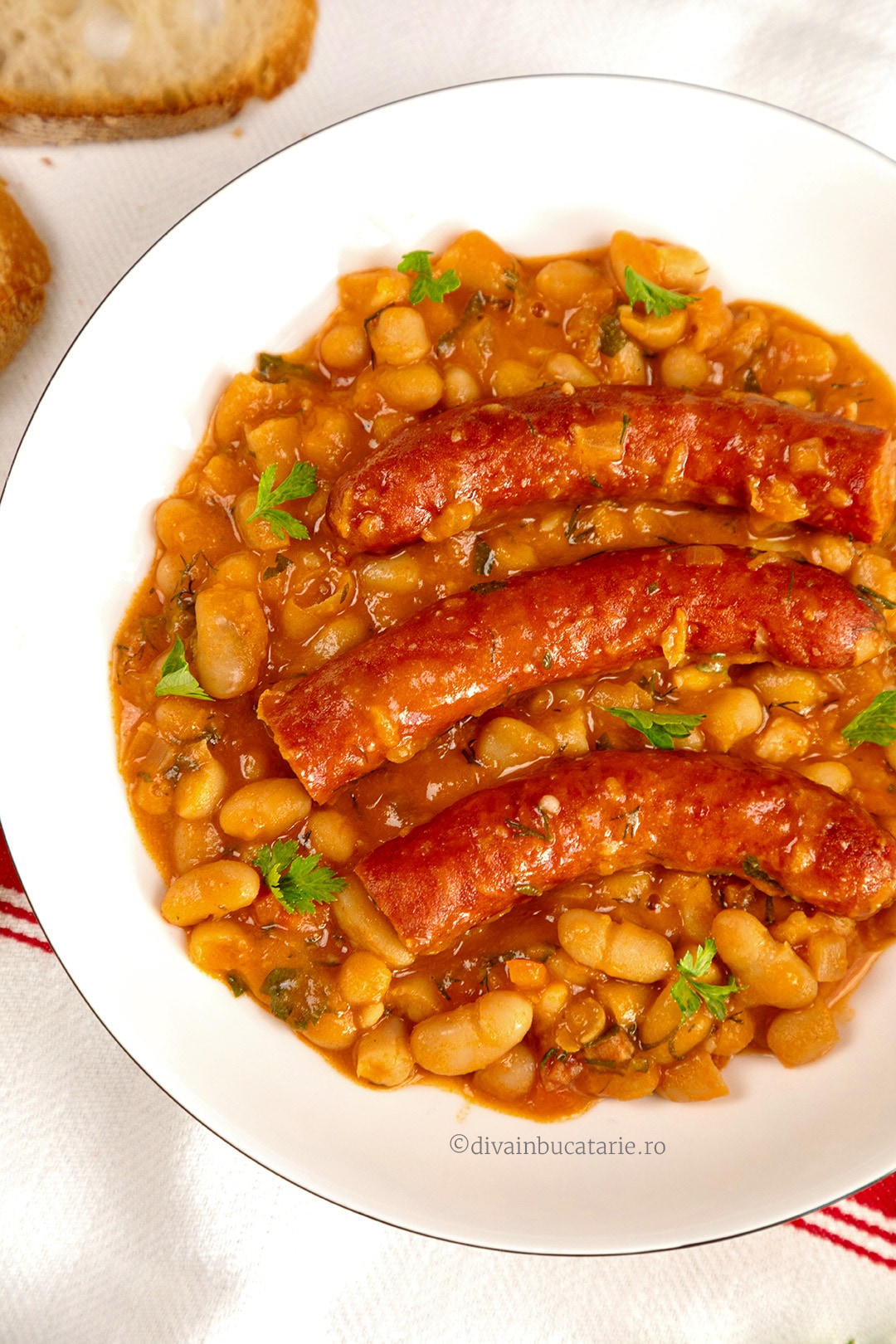 iahnie de fasole cu carnati A