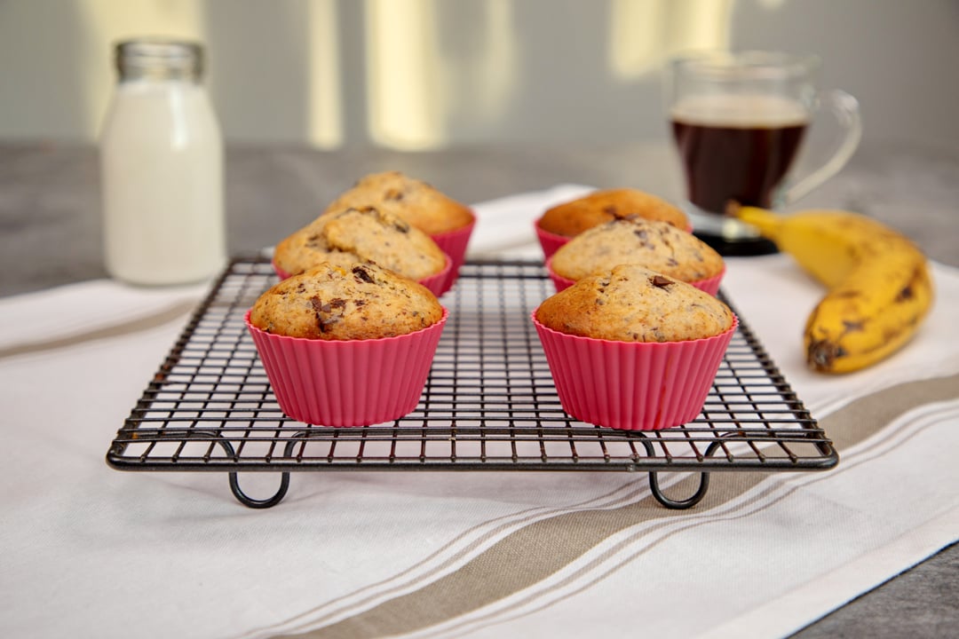 briose umede cu banane si ciocolata 7