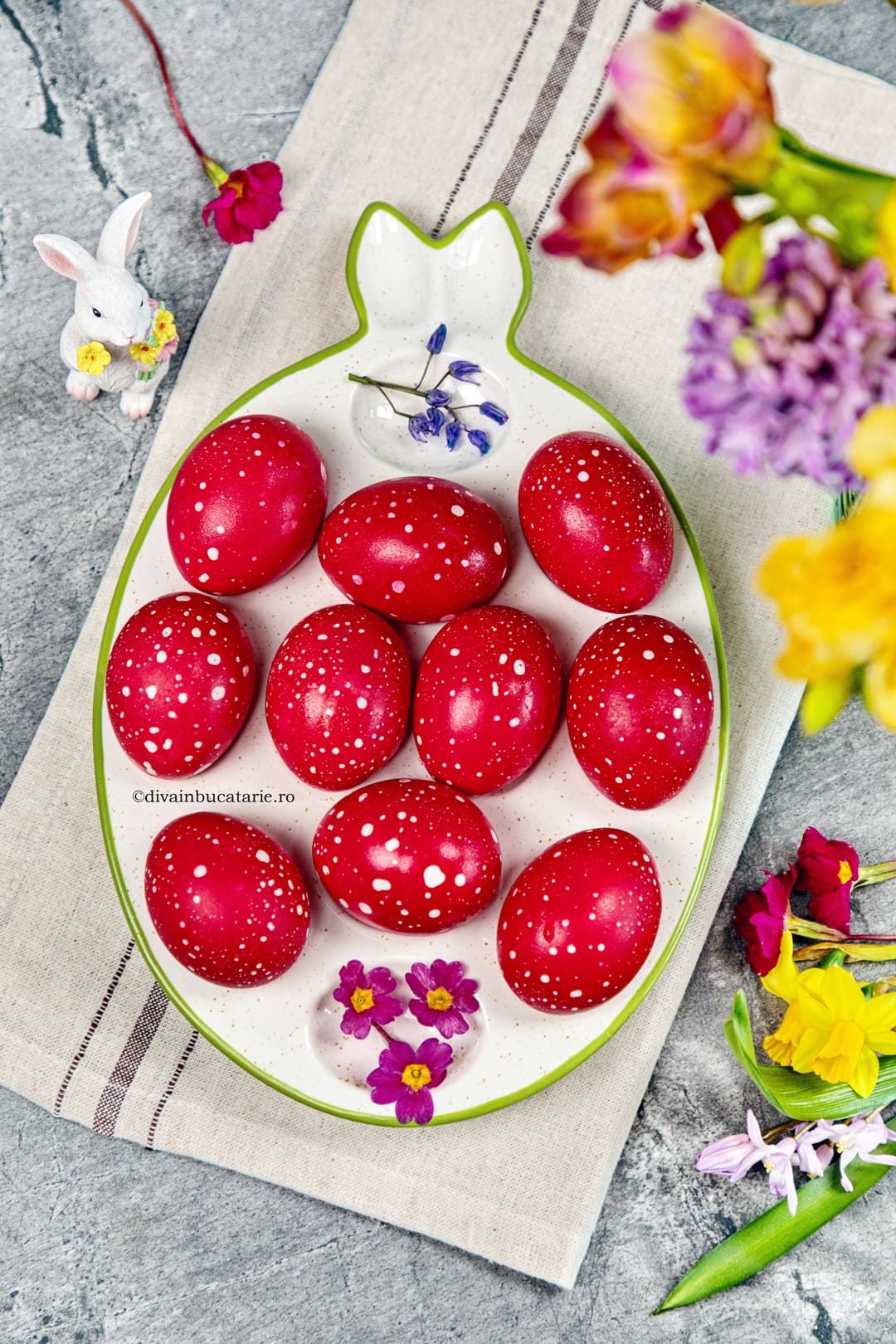 oua vopsite pestrit A