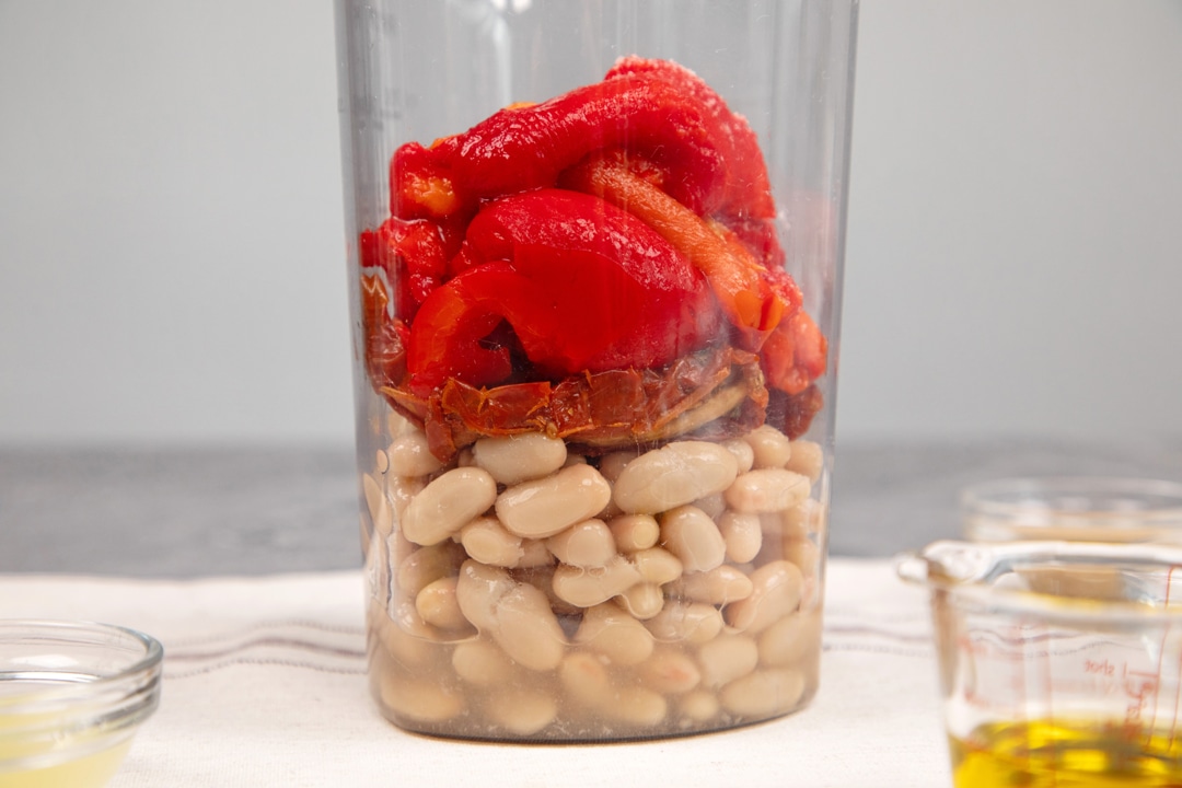 hummus de fasole cu ardei copt 3