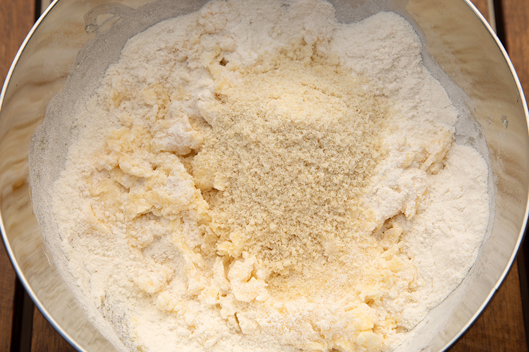 tarta cu ricotta si zmeura 2